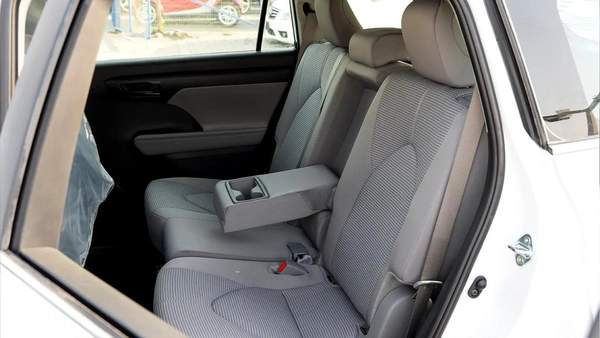 2026 Toyota Highlander LE 2.5 AT Hybrid