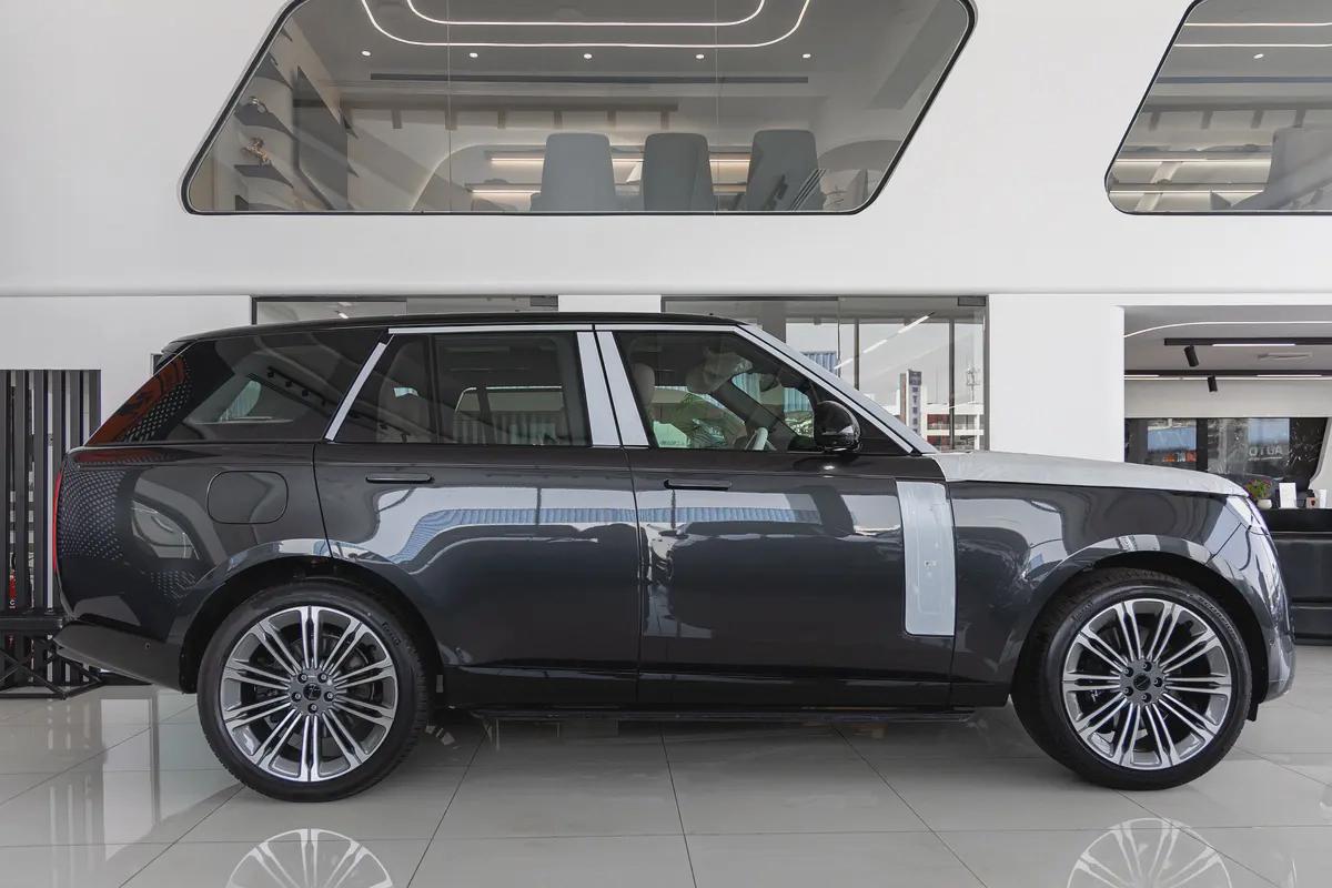 Range Rover Vogue P530 Autobiography | | GCC Specs | V8 | Full Options | 2026 (Export)-6-6