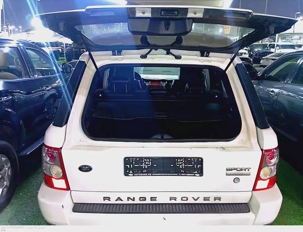Land Rover Range Rover Sport SV 2009 - GCC Specs