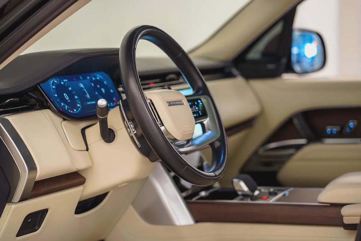 AED 5624 PM | RANGE ROVER VOGUE SE P400 V6 2023 | FULL AGENCY SERVICE HISTORY | GCC-9-9