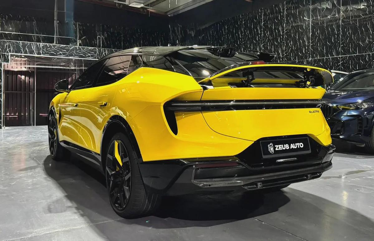 Lotus Eletre 2024 GCC specs for 450,000.00 AED-4-4
