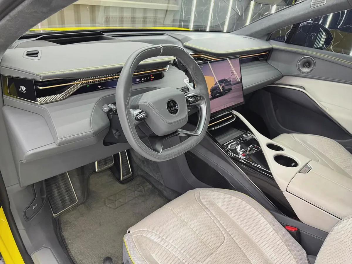 Lotus Eletre 2024 GCC specs for 450,000.00 AED-9-9